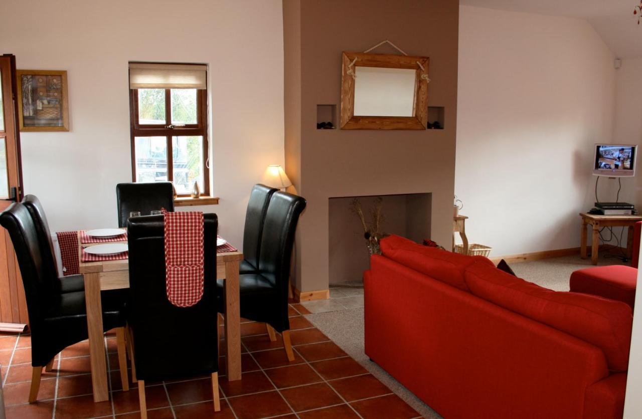 Tavnaghoney Cottages Cushendall Extérieur photo
